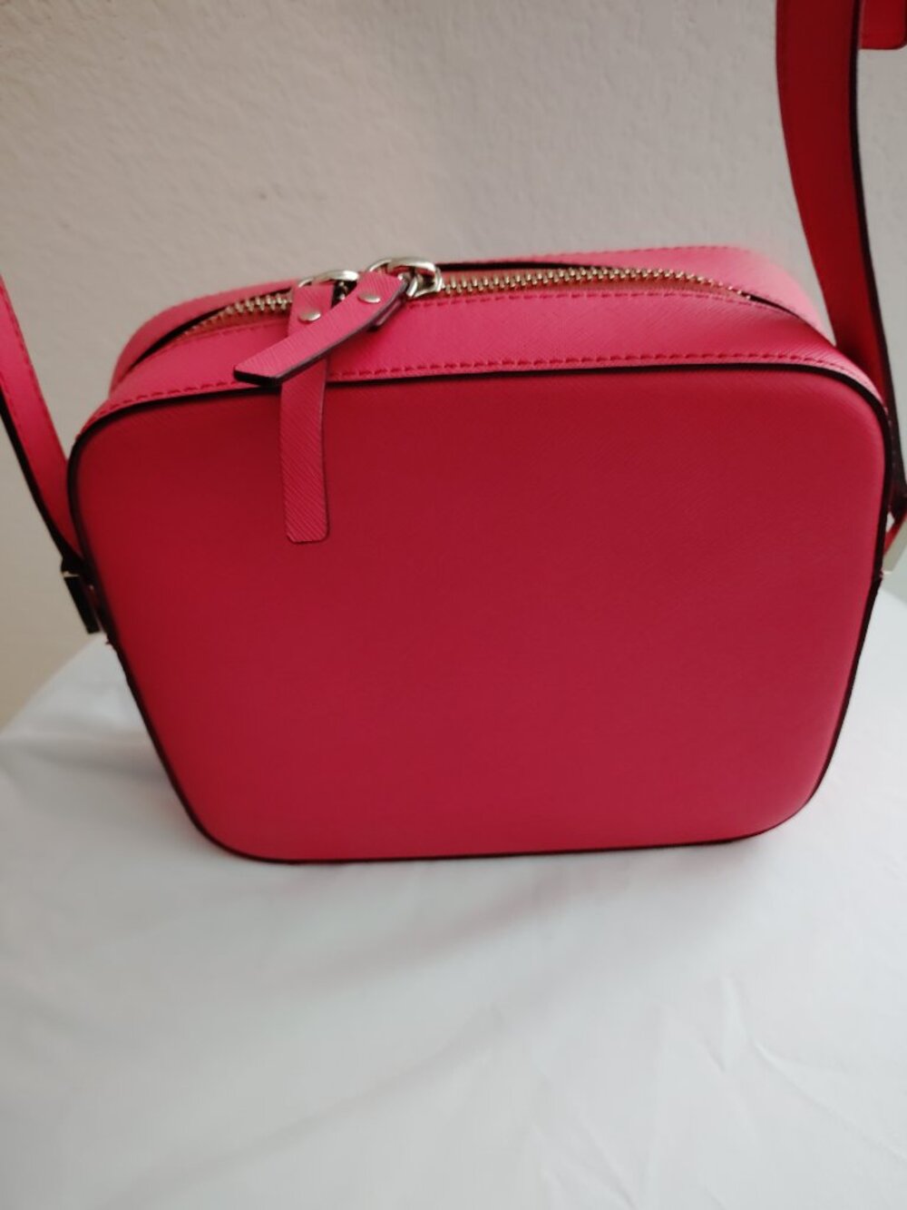 Kate Spade Crossbody Hot Pink - Picture 2 of 4